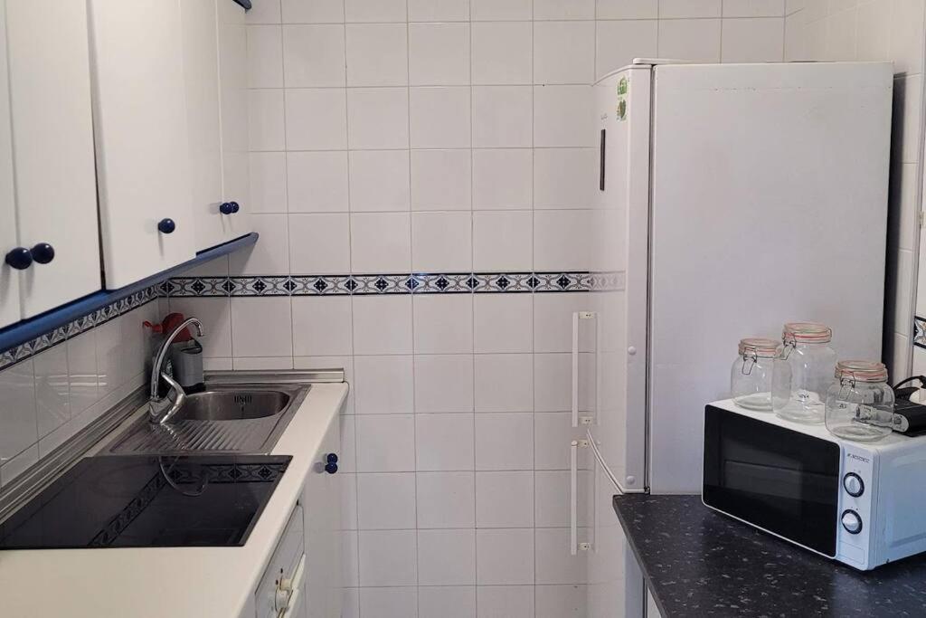 2 Bedroom House In Cabo Roig 奥里韦拉 外观 照片